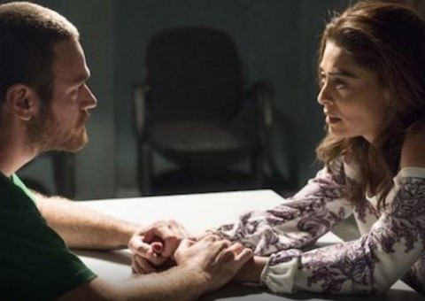 A Força do Querer: Bibi abandona Rubinho preso após ele confessar traição