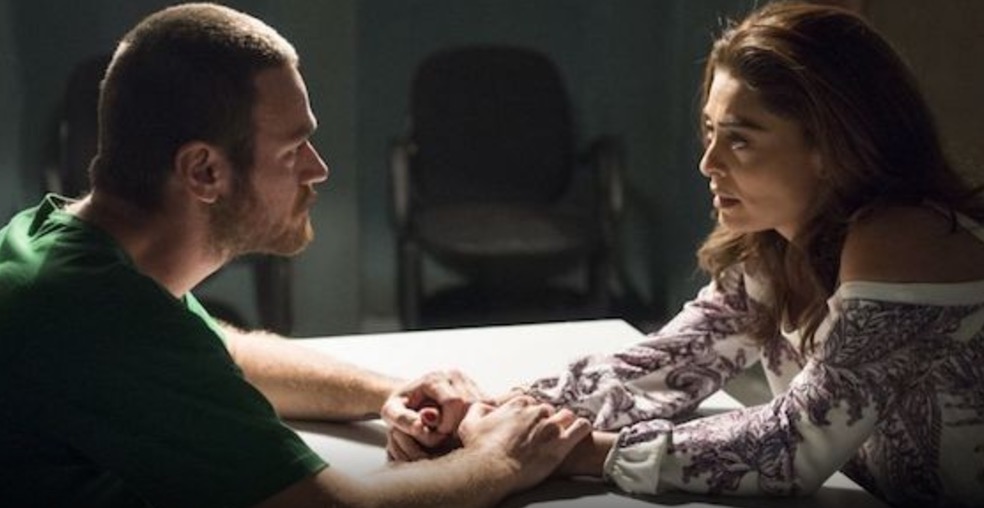 A Força do Querer: Bibi abandona Rubinho preso após ele confessar traição