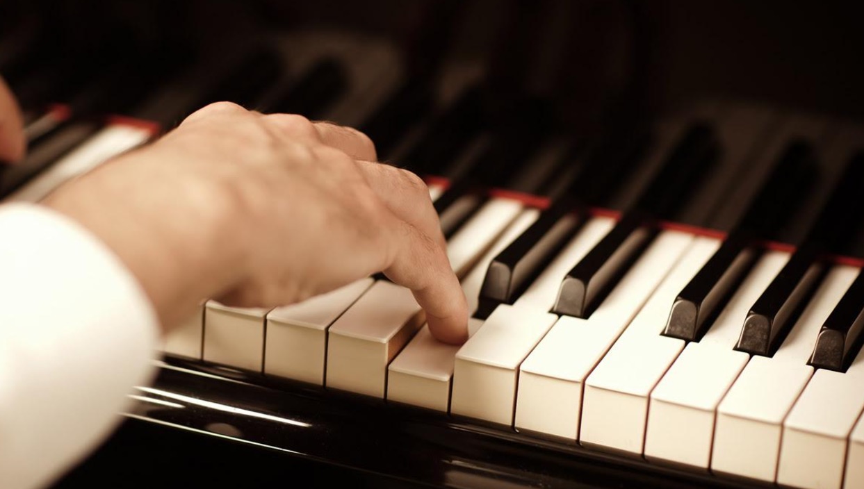 Últimos dias para inscrições em concursos de talentos para instrumentistas e cantores