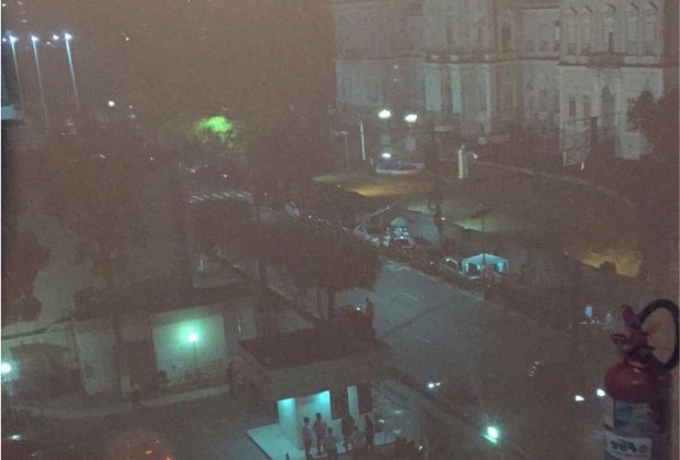 Estudantes se escondem após arrastão gerar pânico em avenida de Manaus