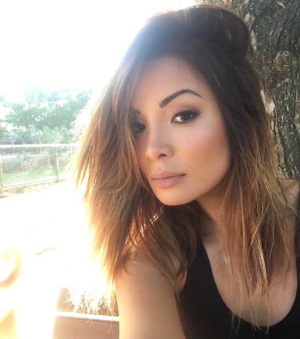 Com dois noivados frustrados, Carol Nakamura manda indireta na web