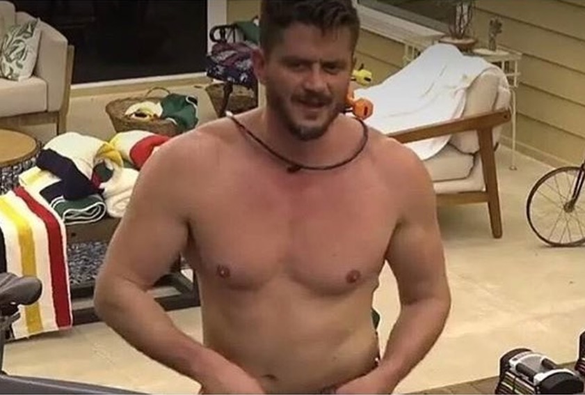 Em ‘A Fazenda 9’, Marcos expõe Emilly ao dar detalhes sobre noite de sexo