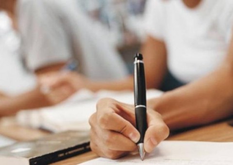 Ifam divulga edital para contratação de professor substituto