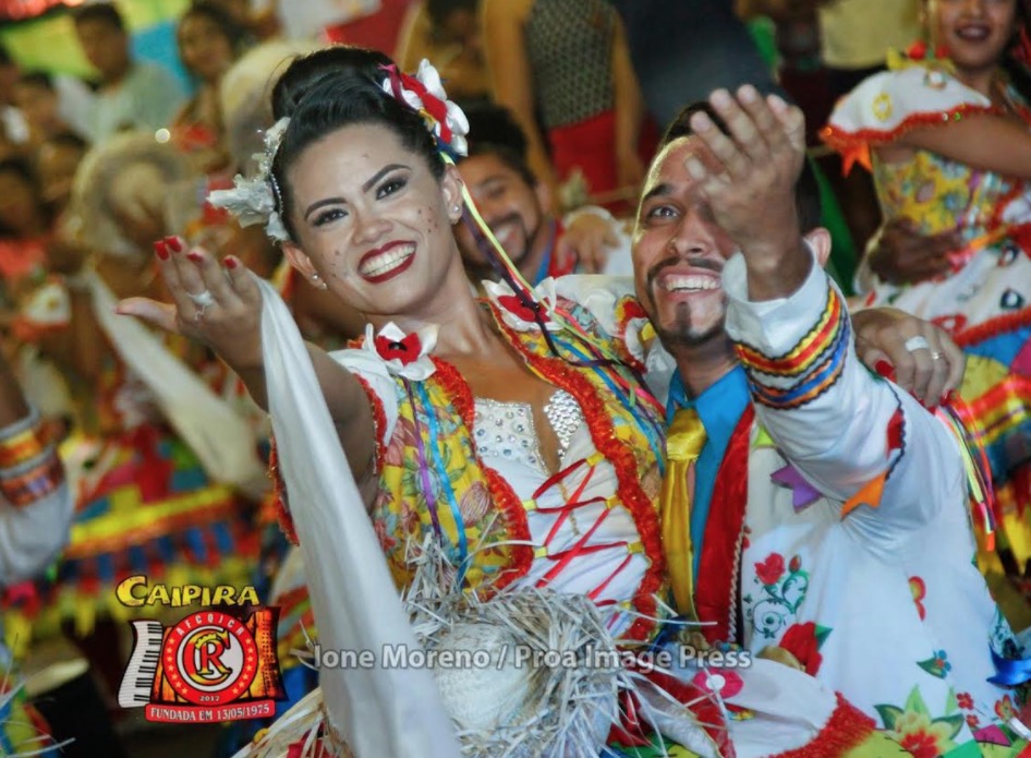 ‘Noite das Quadrilhas Juninas Campeãs’ leva tradição festiva ao Teatro Amazonas 