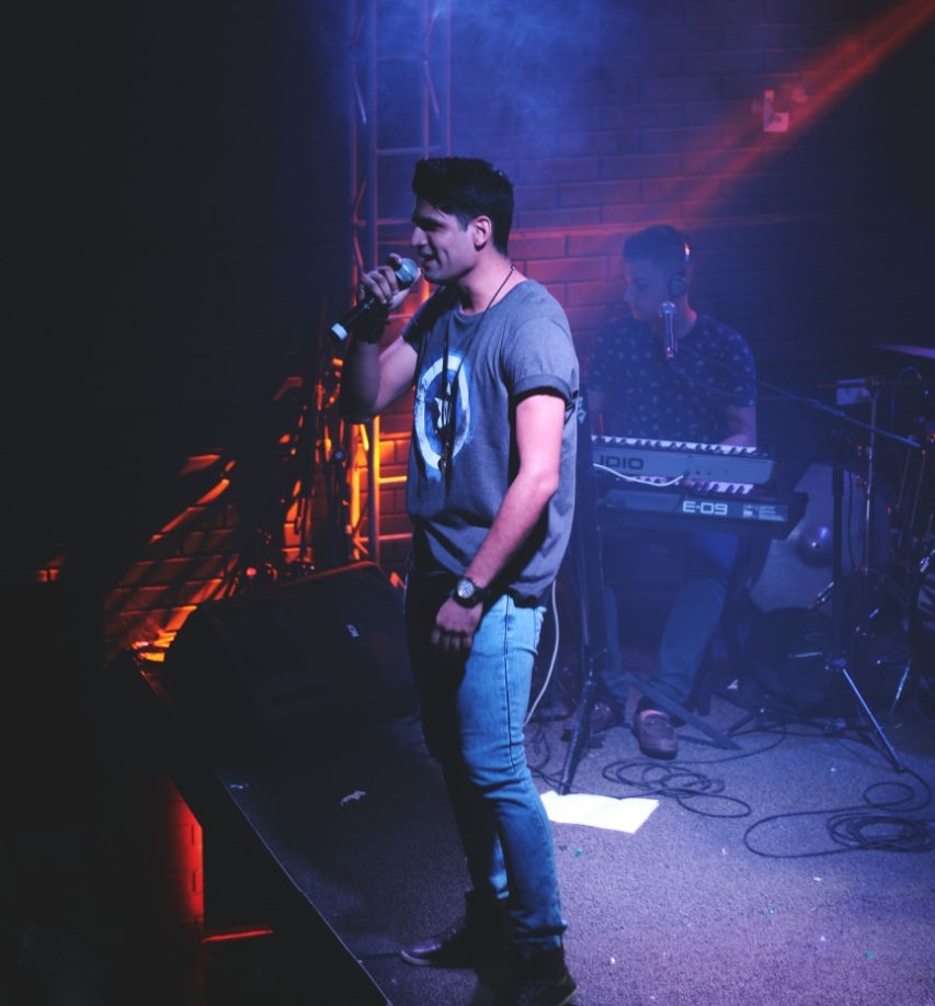 Igor Oliveira agita festa ‘FunkNeja’ no Imperial Pub