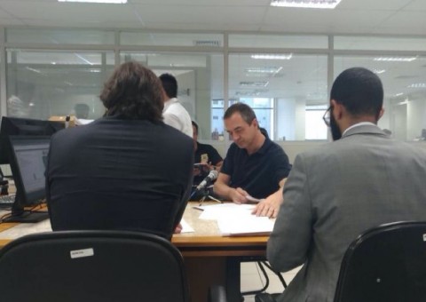 Joesley diz a juiz que está preso porque 'mexeu com poderosos'