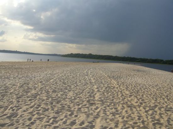 Conexão Verão vai agitar a praia de Itaracuera em Parintins