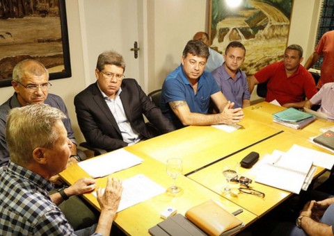 Aplicativo gratuito será disponibilizado para serviço de táxi em Manaus 