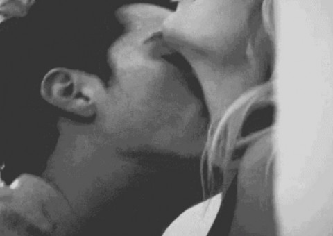 Saiba quais são as posições mais perigosas na hora do sexo