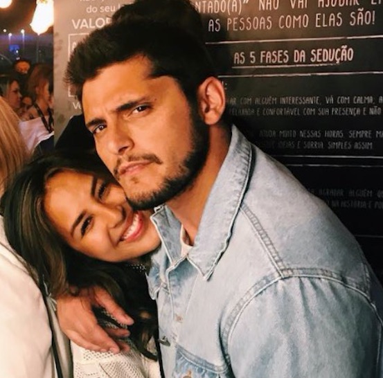 Bruno Gissoni e Yanna Lavigne chegam juntos ao Rock in Rio e anunciam que estão solteiros