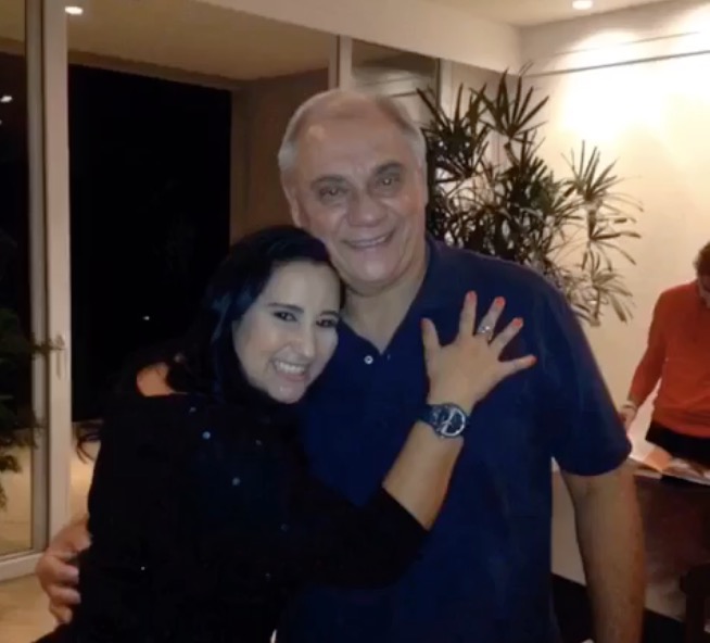 Fabíola Gadelha emociona fãs com linda homenagem a Marcelo Rezende