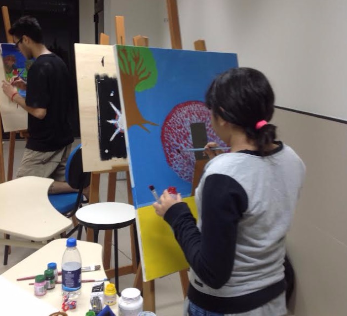 Cursos de pintura em tela e história da arte abrem novas vagas