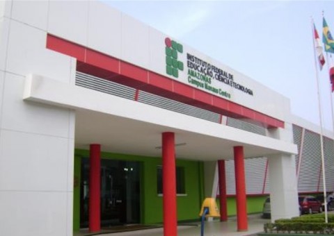 Ifam oferece vagas para curso básico de francês