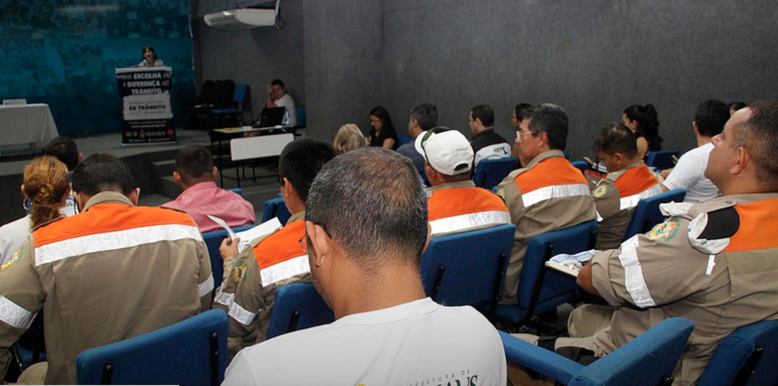 Em Manaus, Semana Nacional de Trânsito debate mudança de atitudes de condutores e pedestres