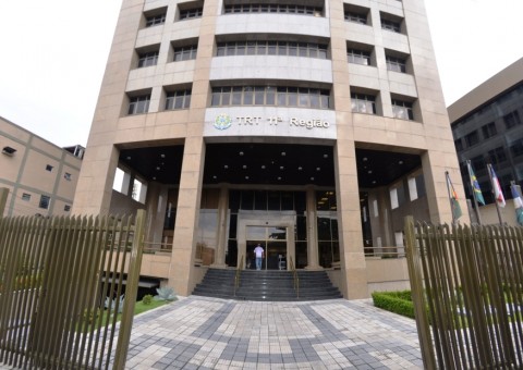 TRT11 realiza audiência de conciliação e leilão de bens