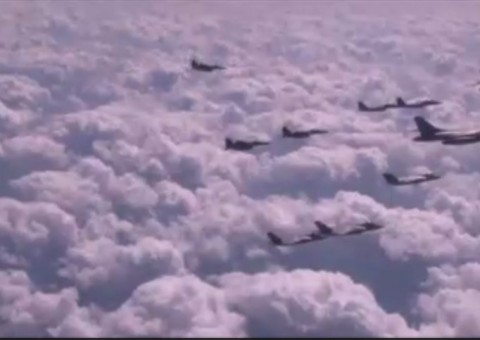 Forças Armadas dos Estados Unidos estão em exercícios de guerra e mostram força contra Coreia do Norte 