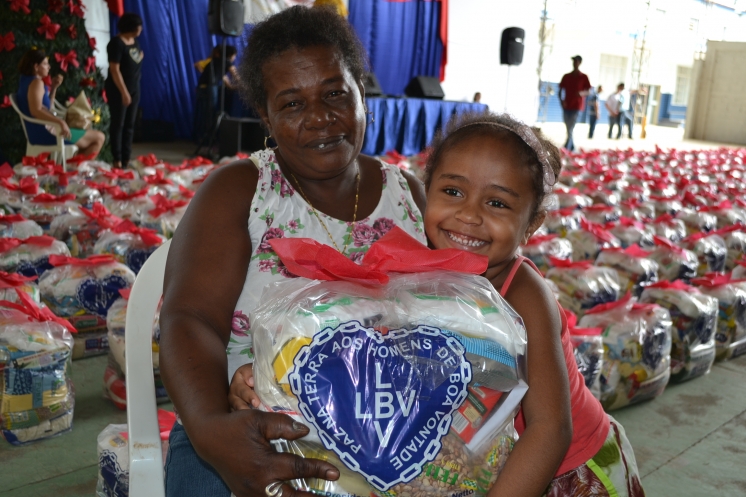 600 famílias serão beneficiadas com cestas de alimentos arrecadadas pela campanha Natal Permanente