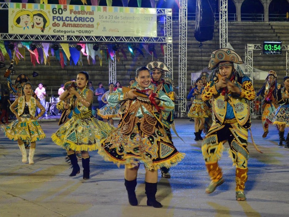 Bois-bumbás da Categoria Ouro se apresentam até sábado no Festival Folclórico do Amazonas