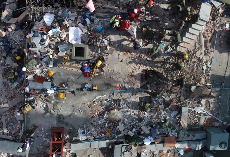 México procura sem descanso sobreviventes após terremoto devastador