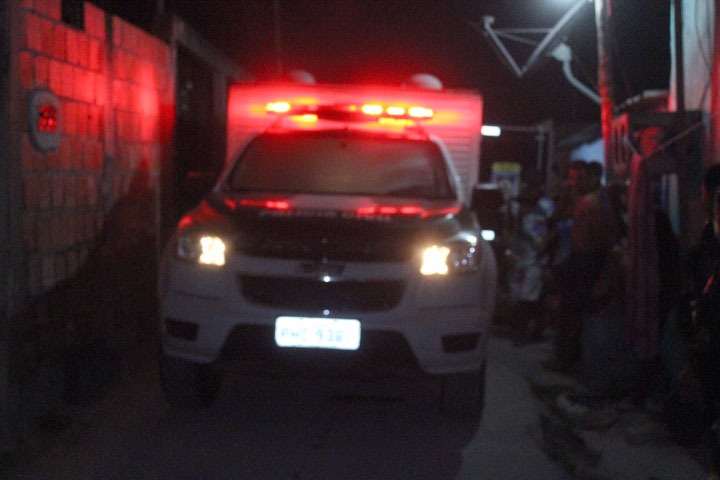 Na companhia de amigos, adolescente é morto a tiros por grupo em Manaus
