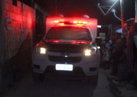 Na companhia de amigos, adolescente é morto a tiros por grupo em Manaus