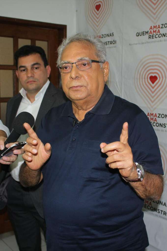 Amazonino vai ao TRE para garantir posse como governador