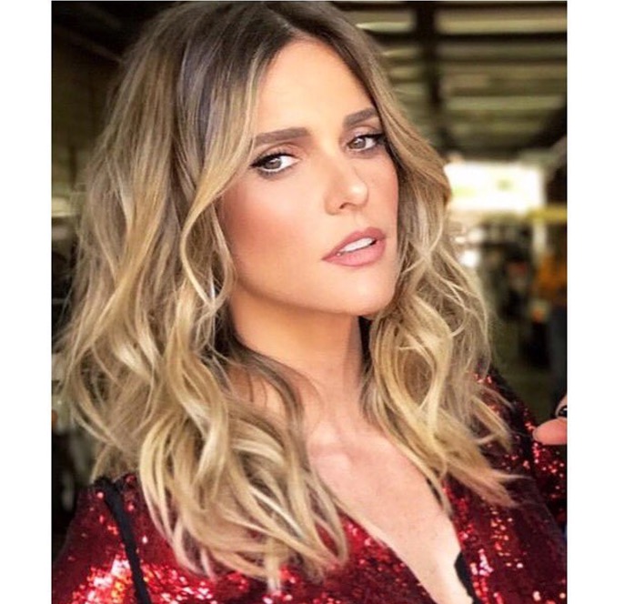 Fernanda Lima tem habilitação suspensa por excesso de multas