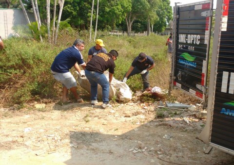 Em Manaus, corpo de homem é encontrado com pés e mãos amarrados em terreno baldio