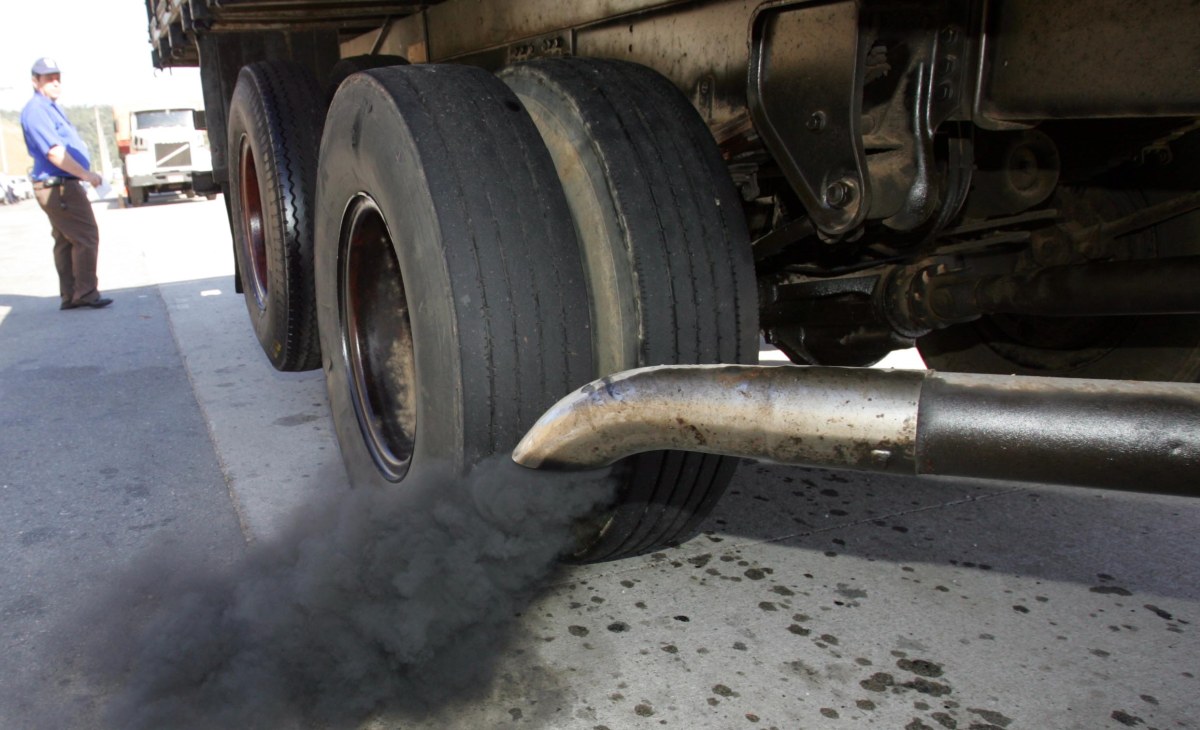 Detran passa a exigir inspeção ambiental veicular no Amazonas