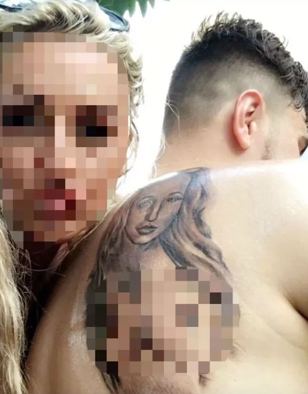 Jovem tatua namorada de topless nas costas, mas sofre decepção 