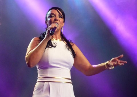 Amigos cantam pela saúde da cantora Fátima Silva neste sábado