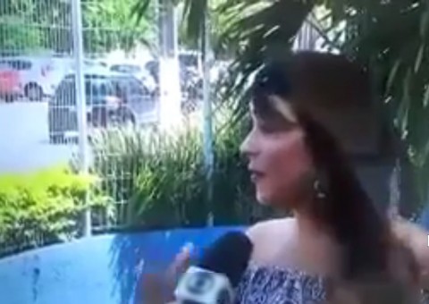 Ex-participante do 'Ídolos' esquece letra da própria música durante entrevista