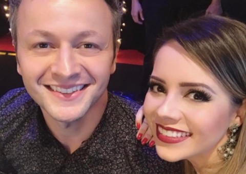 Em rara aparição, filho de Sandy aparece em foto de família