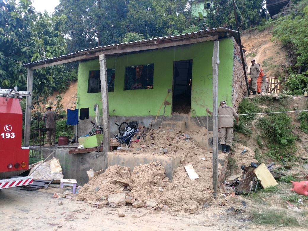 Encontrado corpo de segunda vítima de deslizamento em Manaus