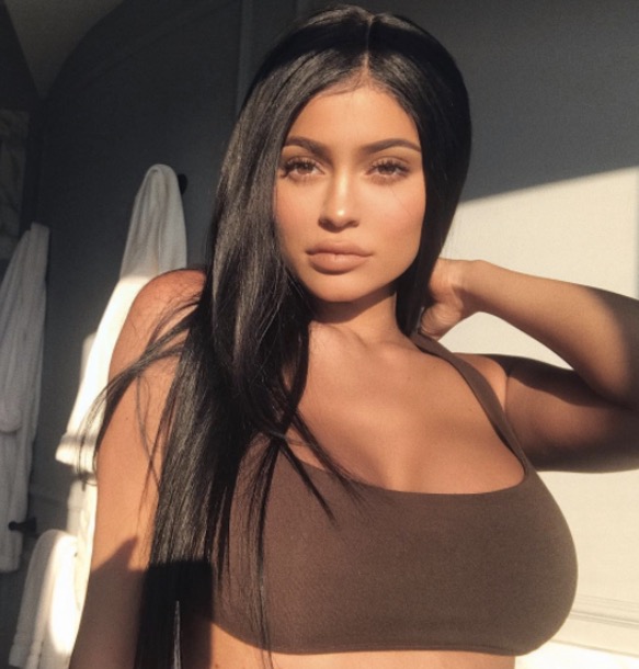 Caçula das Kardashian, Kylie Jenner está grávida, diz site