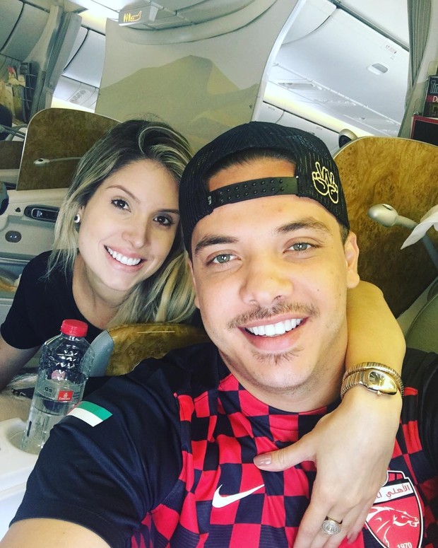 Polícia descobre quem é autora de ataques pesados na web contra mulher de Wesley Safadão