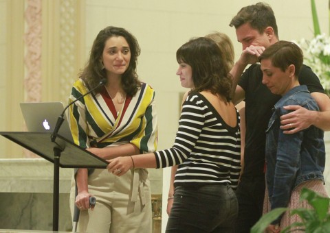 Em meio a polêmicas, Luciana Lacerda não vai à missa de 7º dia de Marcelo Rezende