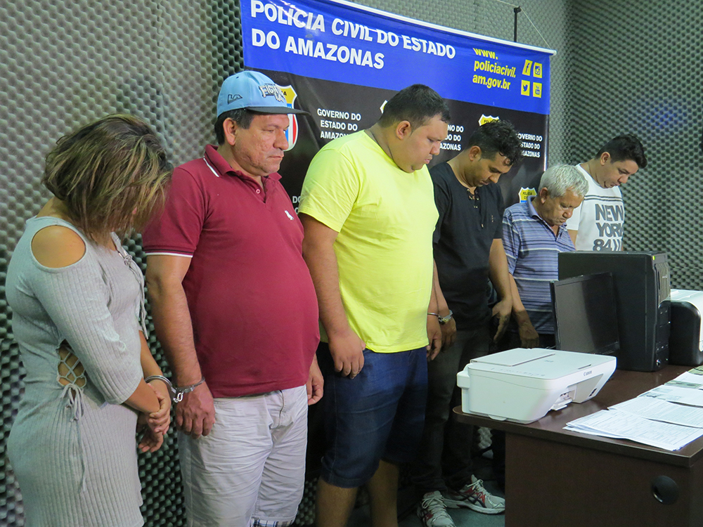 Grupo é preso suspeito de usar documentos falsos para comprar e revender carros em Manaus 