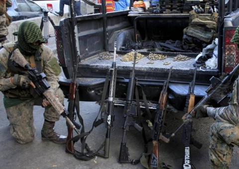  Pelo menos seis presos e 16 fuzis apreendidos em ações contra o tráfico na Rocinha