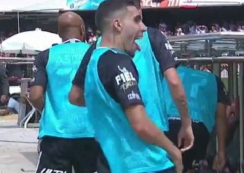 Gabriel do Corinthians pode ser suspenso por 6 jogos após fazer gesto obsceno para torcida