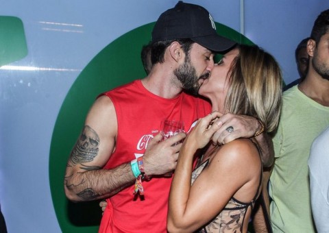 Thiago Rodrigues deixa camarote após ex-mulher, Cris Dias, chegar acompanhada de bonitão