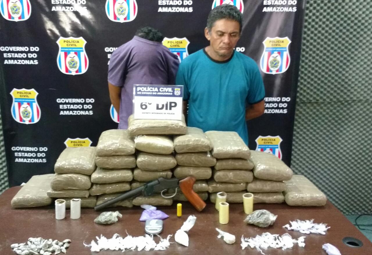 Homem é preso e adolescente é apreendido com mais de 35kg de drogas em Manaus
