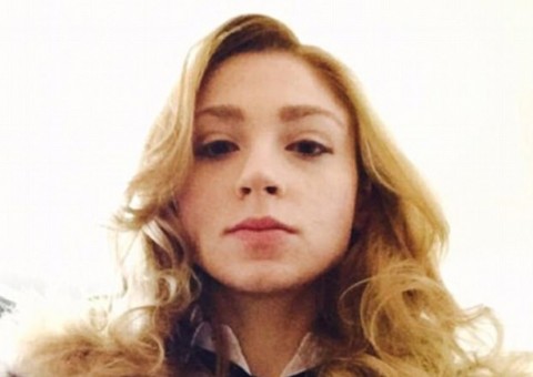 Estudante de medicina esfaqueia namorado e juiz declara: 'inteligente demais' para ser presa 