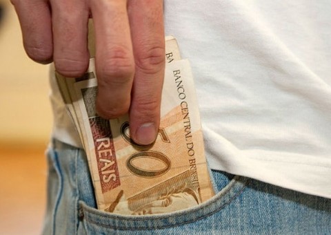 Super-ricos são menos tributados que os 10% mais pobres da população brasileira