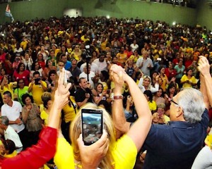 O formato político do  governo de Amazonino