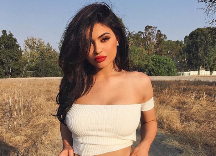 Gravidez de Kylie Jenner é confirmada pelo pai