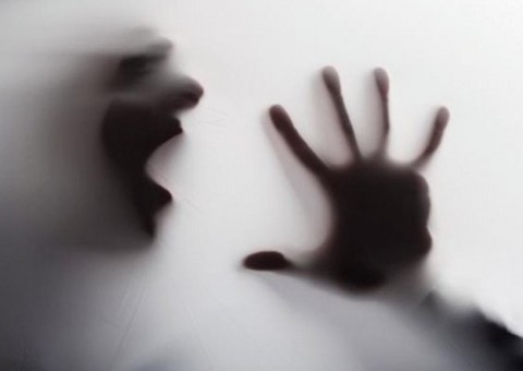 Homem é preso por matar ex a facadas após ela mudar de cidade para fugir dele  