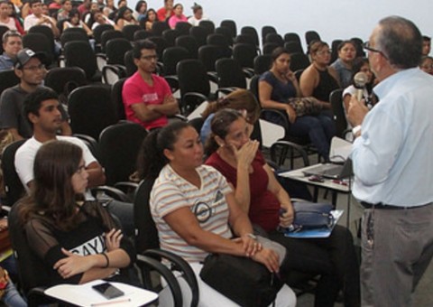 Cerca de 1,8 mil beneficiários do Bolsa Universidade devem participar de contrapartida em Manaus