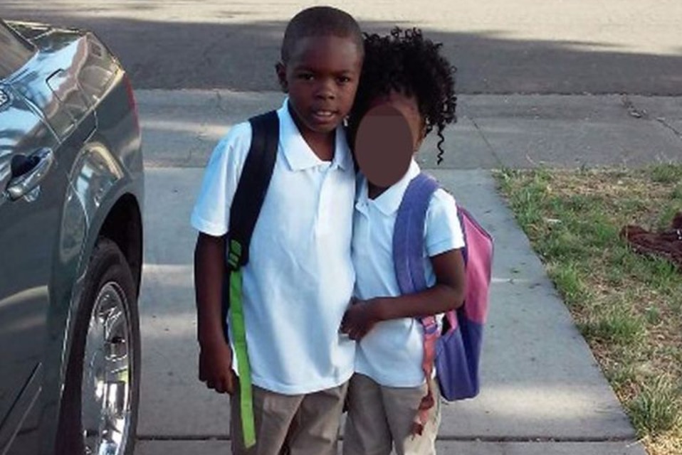 Menino de 8 anos tenta defender irmã de estupro e é morto a marteladas 