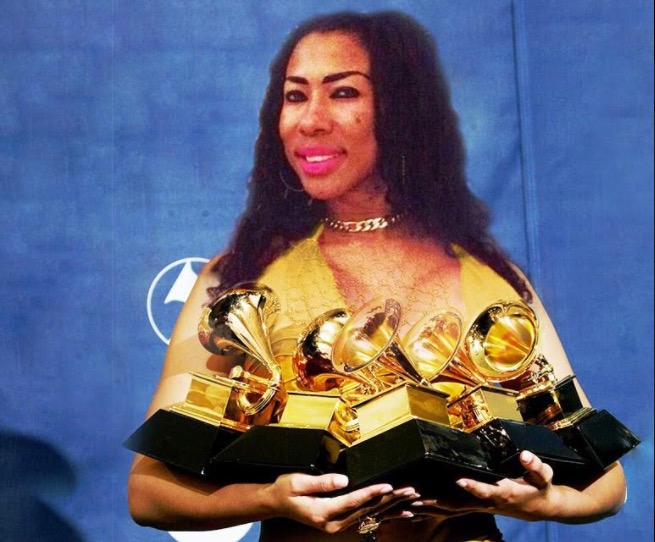 Tal Qual Dublagens e Inês Brasil fazem dobradinha em shopping de Manaus